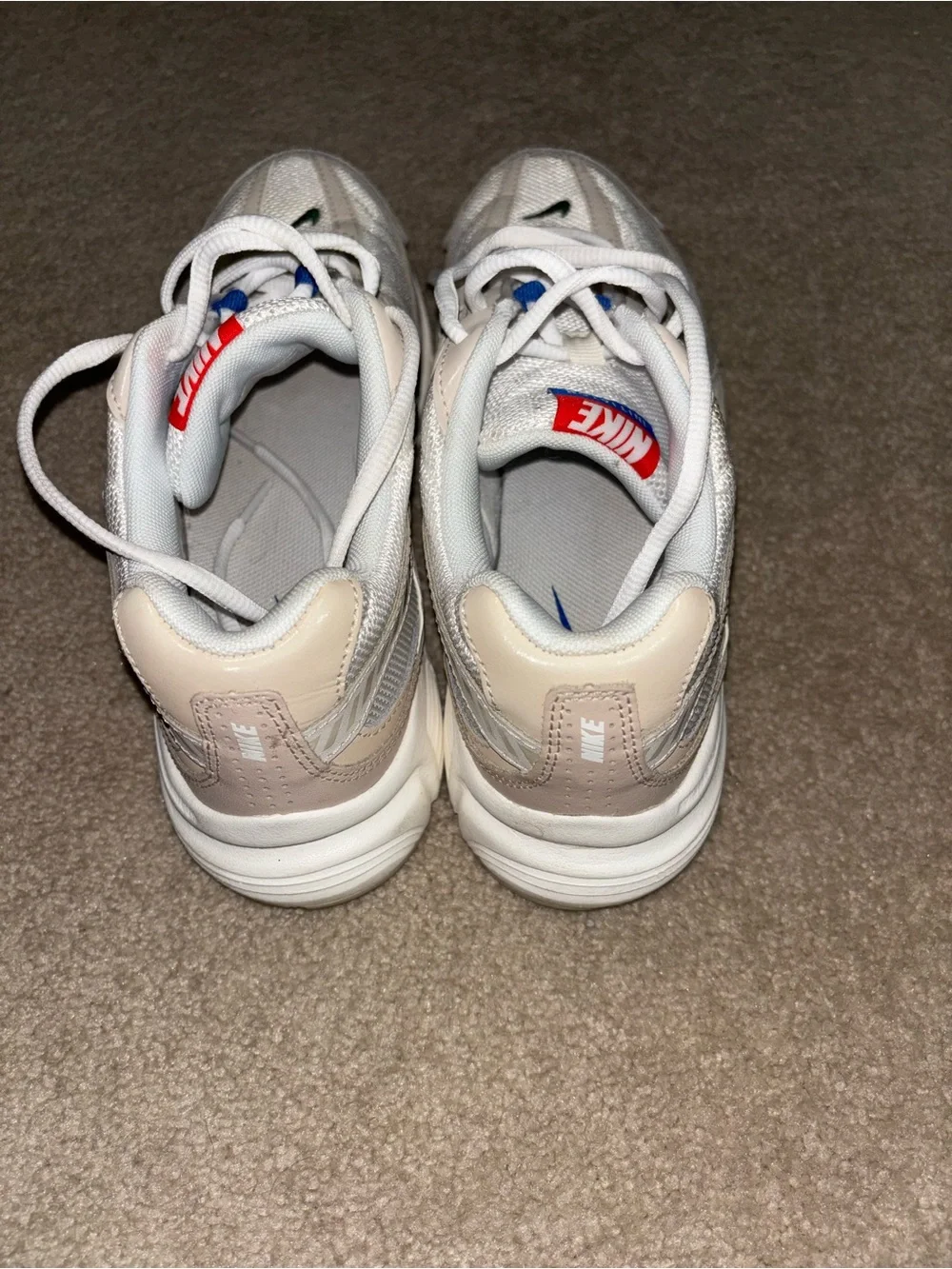 Nike Initiator Size 8.5 Women